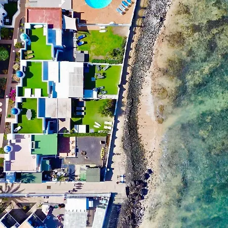 Feriehus Geranio House, Beachfront, Pool, Corralejo