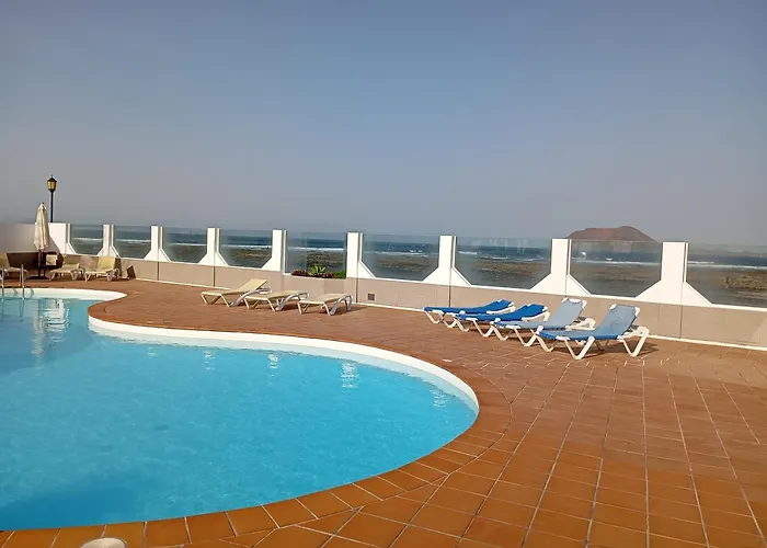 Casa vacanze Geranio House, Beachfront, Pool,