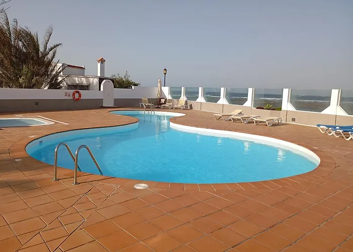 Casa vacanze Geranio House, Beachfront, Pool,